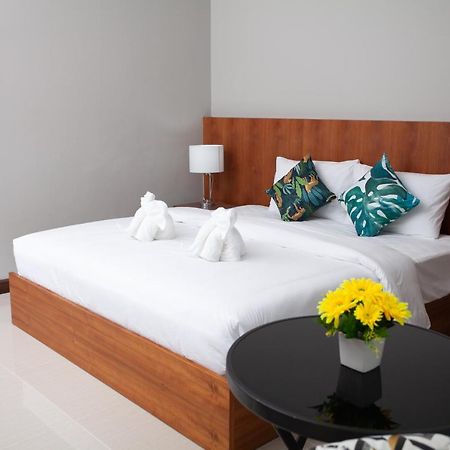 The Brown Boutique Patong Hotel Bagian luar foto