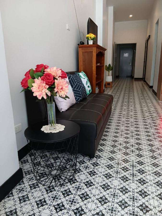 The Brown Boutique Patong Hotel Bagian luar foto