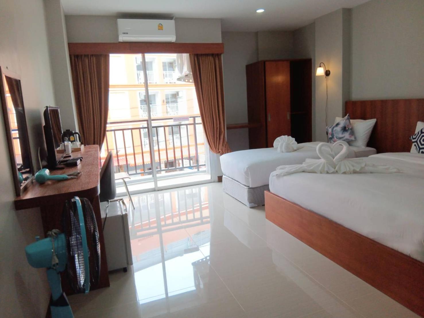 The Brown Boutique Patong Hotel Bagian luar foto